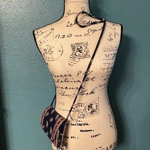 Vera Bradley designs- crossbody purse/wallet- paisley design w/detachable strap